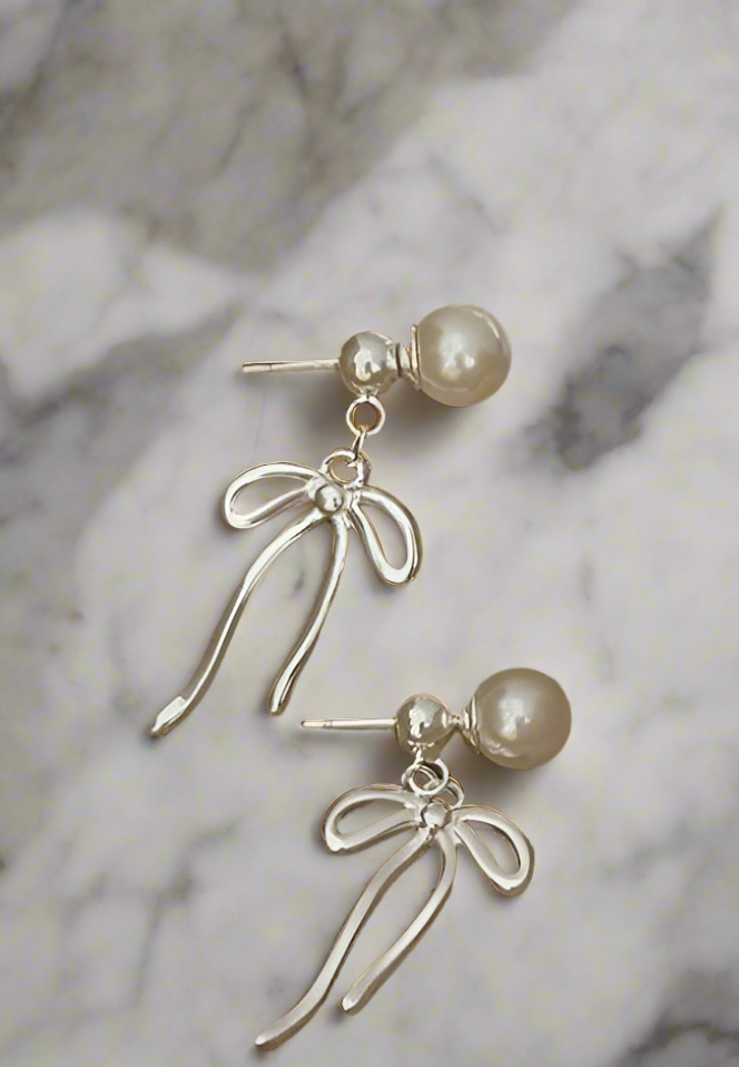 Natural Pearl & Silver Bow Earrings On the Go with Princess O
